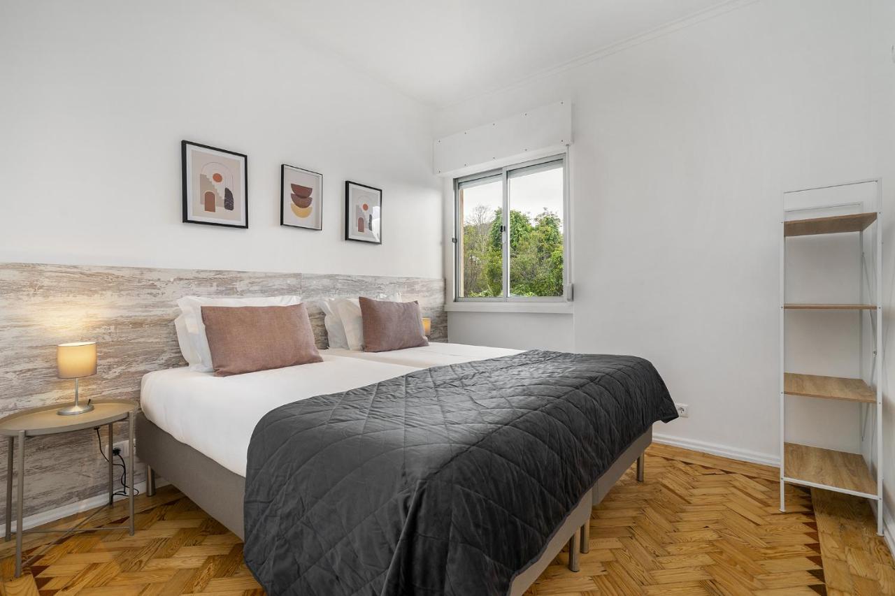 Whome Peaceful Alges Family Home Away From City Noise Lisboa Ngoại thất bức ảnh